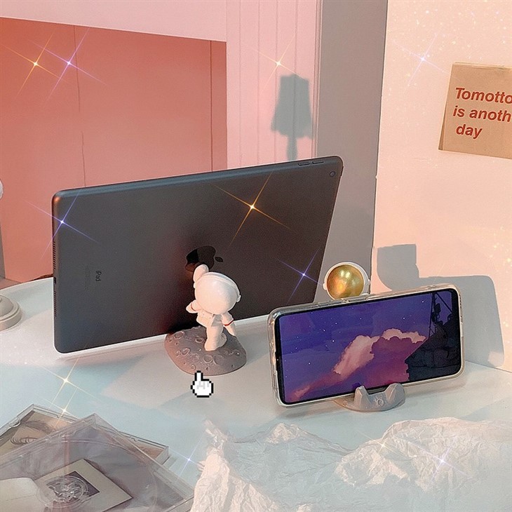 PVC Doll Mobile Phone Stand